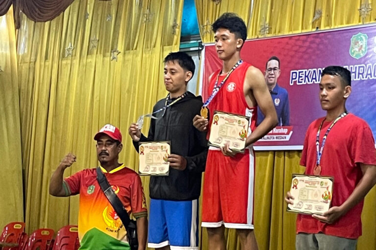 Mahasiswa Prodi Sistem Informasi Raih Juara 2 Tinju PORKOT Medan XV 2025