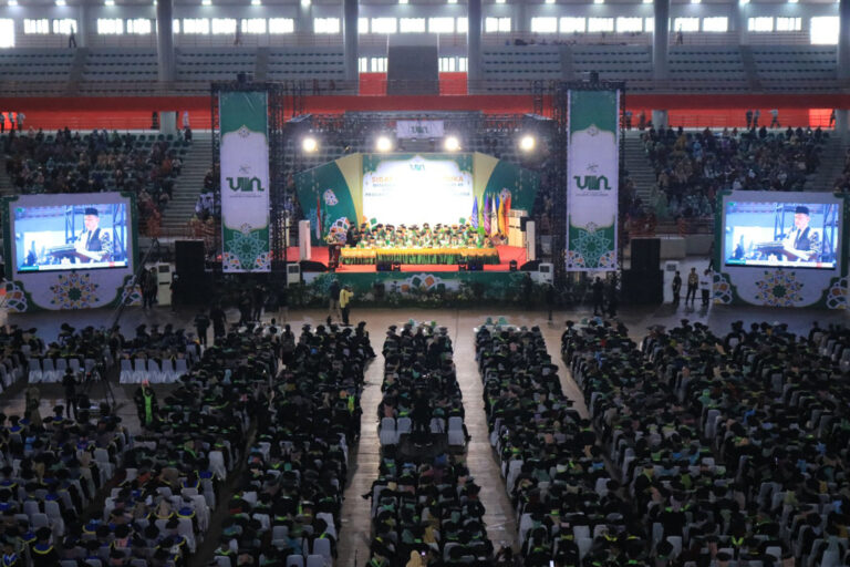 Selamat dan Sukses Wisudawan dan Wisudawati Angkatan ke-8 Prodi Sistem Informasi